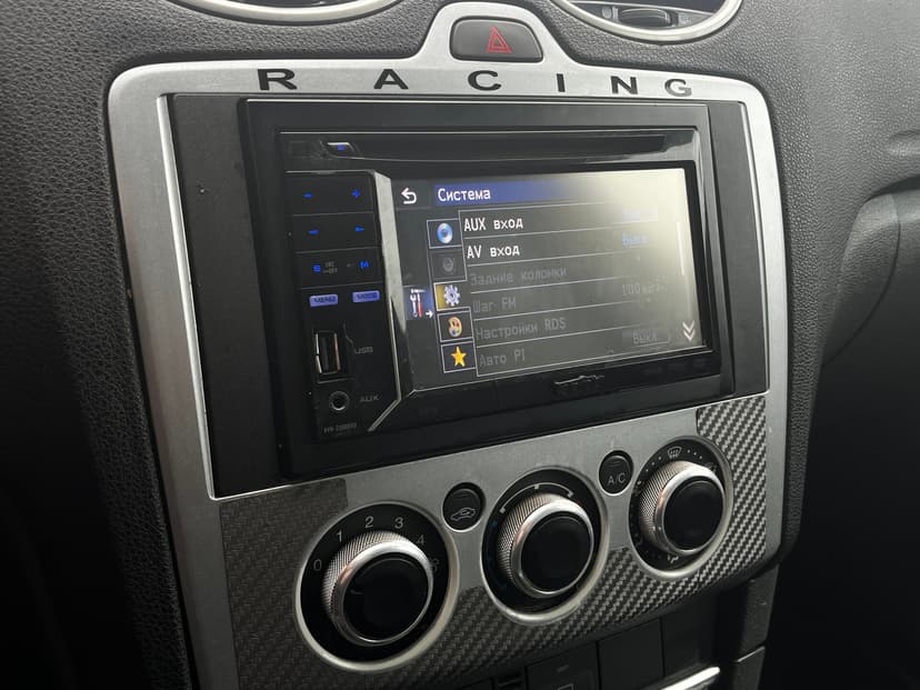 ford-focus-2007-594-10