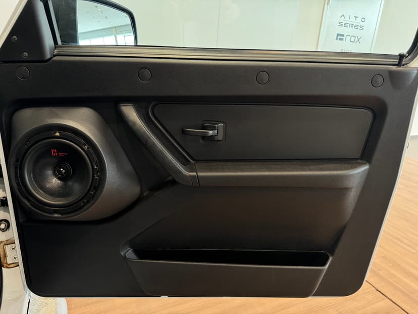 ваз (lada)-niva legend-2023-558-11