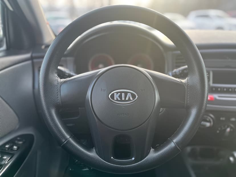 kia-rio-2011-1011-11