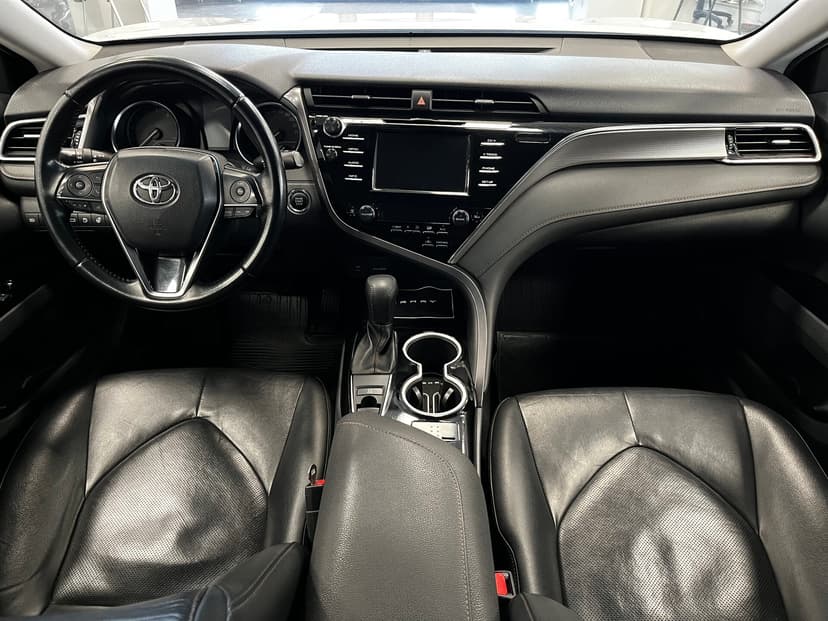toyota-camry-2018-930-11