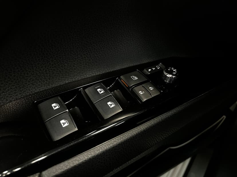 toyota-camry-2018-930-20