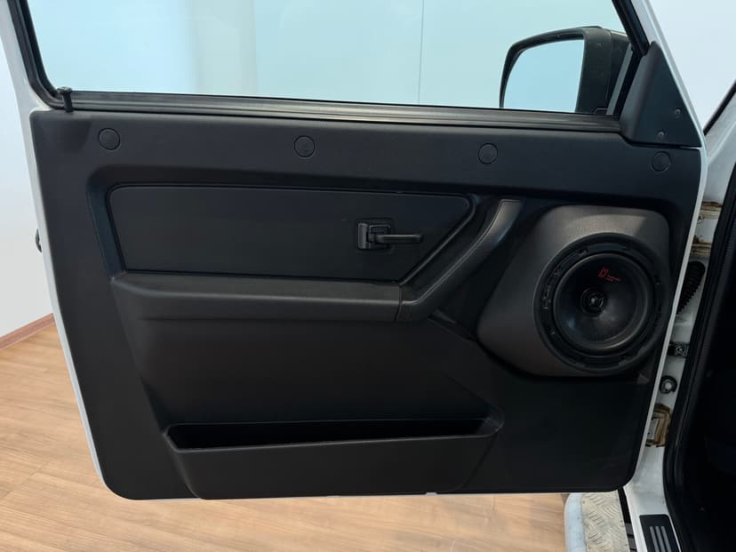 ваз (lada)-niva legend-2023-558-13