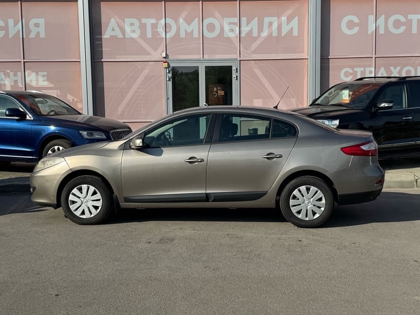 renault-fluence-2010-128-7