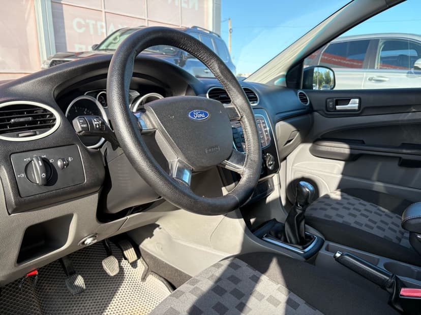 ford-focus-2008-149-17