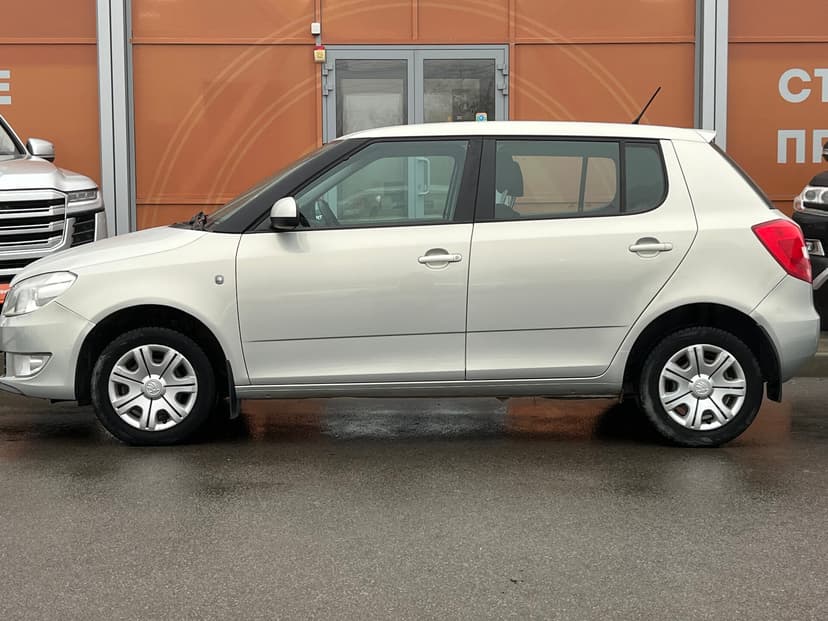 skoda-fabia-2013-700-7