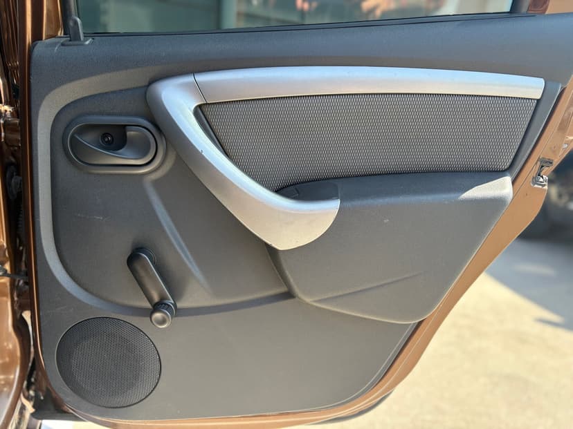 renault-duster-2012-172-28