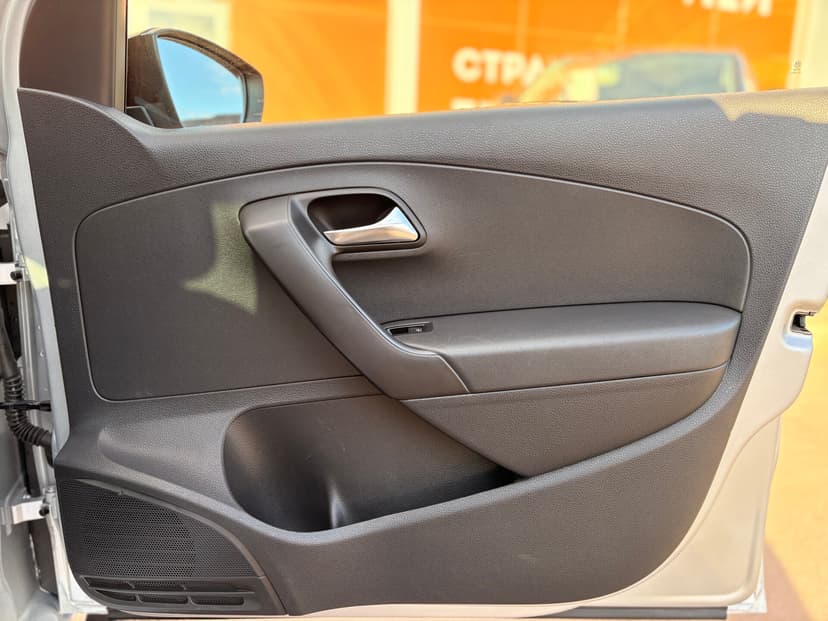 volkswagen-polo-2017-488-27