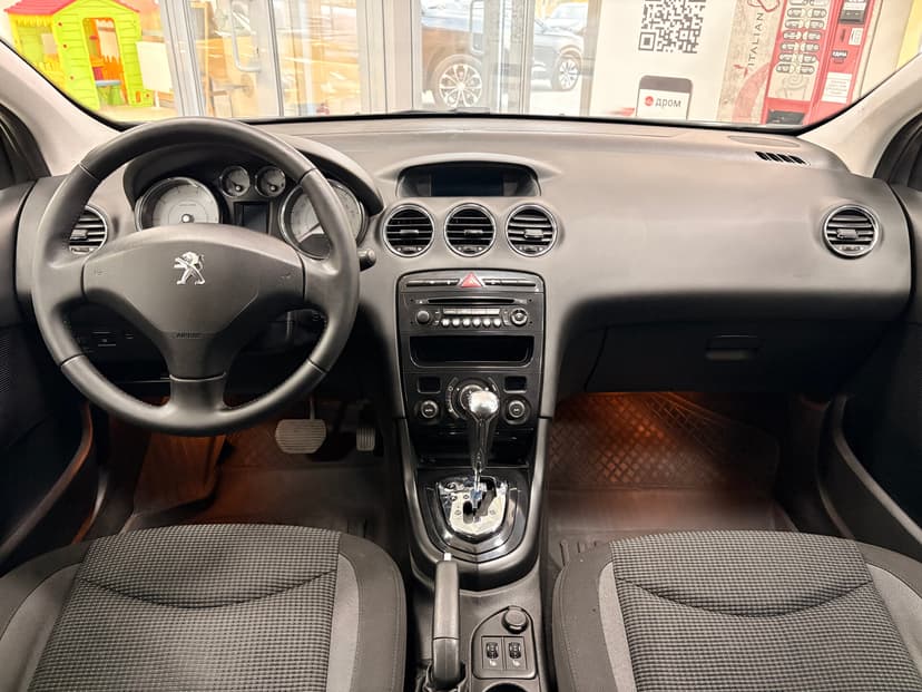 peugeot-408-2012-432-10