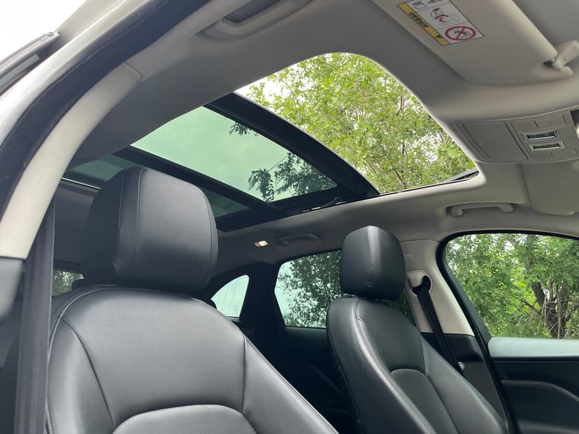 jaguar-f-pace-2016-31-31