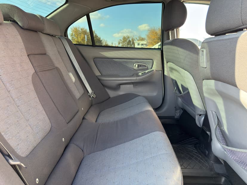 hyundai-elantra-2004-607-21