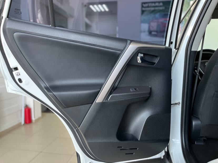Toyota RAV4 с пробегом, 2019 год, Волгоград, 2.2 дизель, Автомат - вид 29