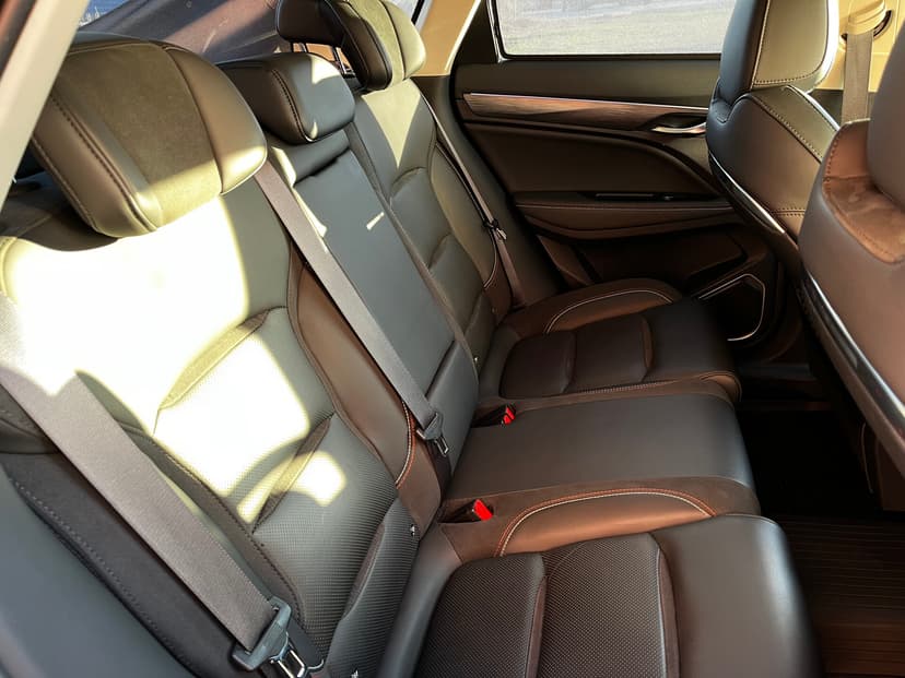 geely-tugella-2022-887-35