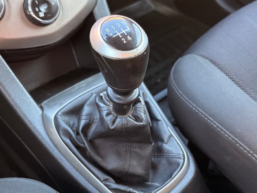 chevrolet-aveo-2013-418-15