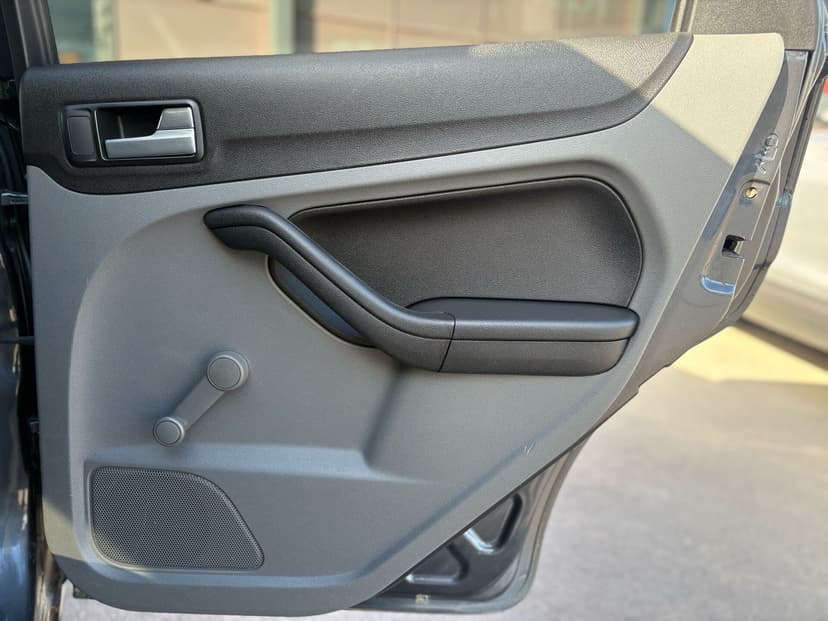ford-focus-2008-149-26