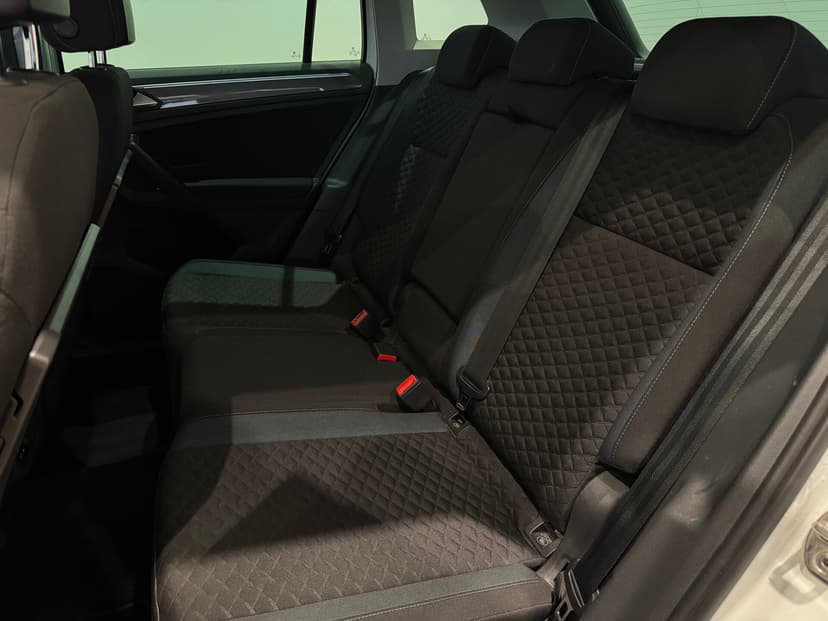 volkswagen-tiguan-2020-704-24