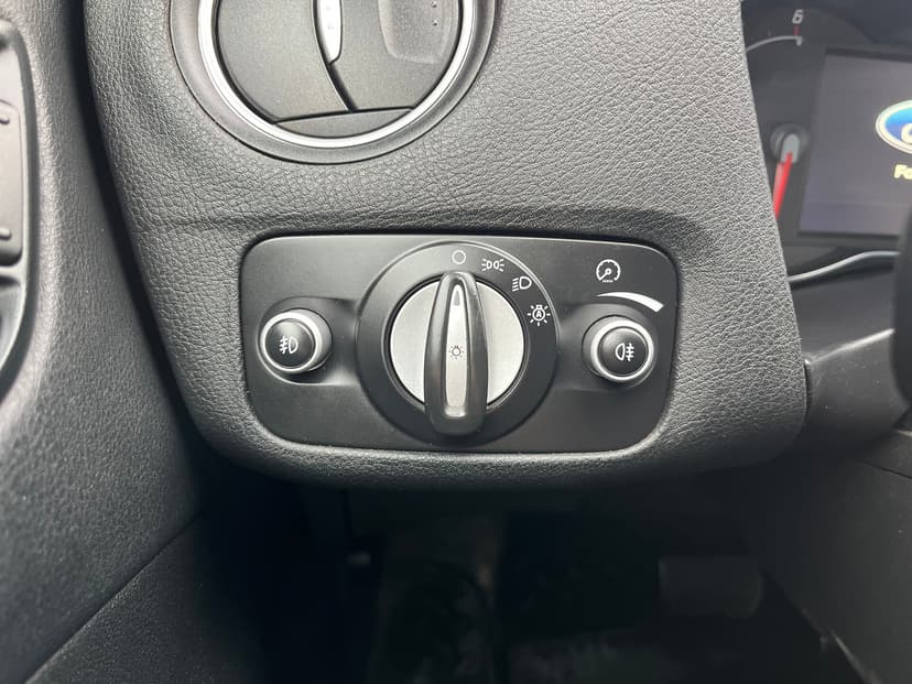 ford-mondeo-2011-735-13