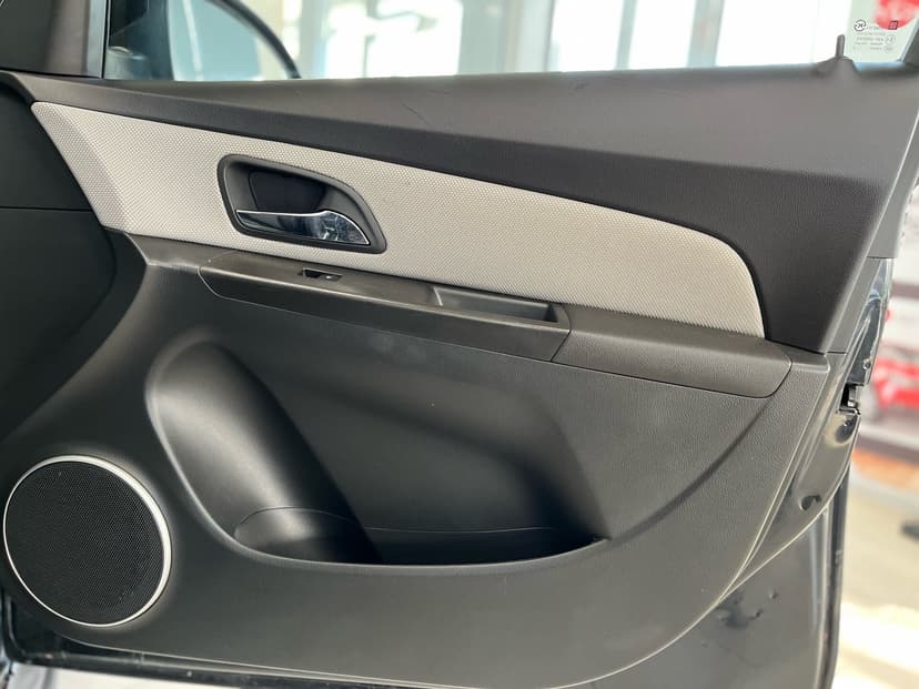 chevrolet-cruze-2013-144-12