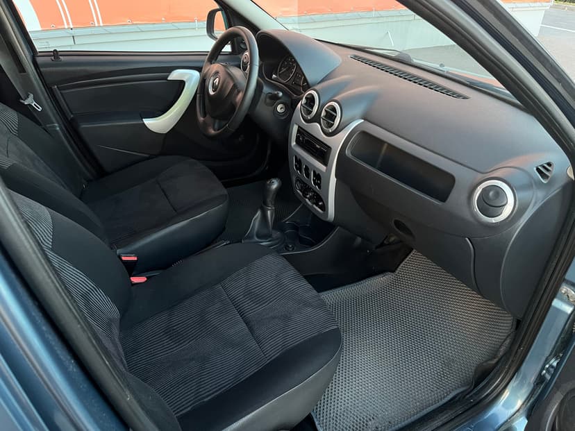 renault-logan-2013-62-14