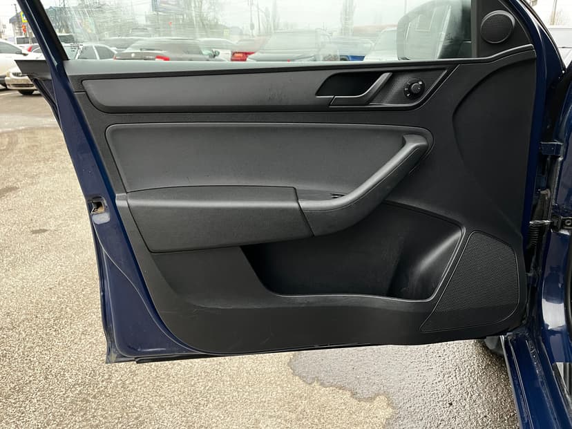 skoda-rapid-2015-824-10