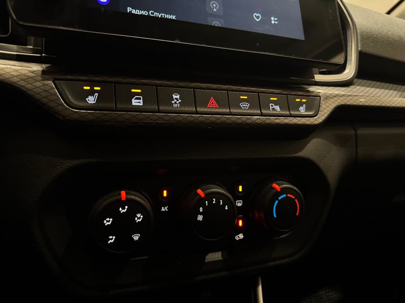 ваз (lada)-iskra-2025-988-21