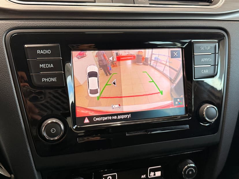 skoda-rapid-2017-522-16