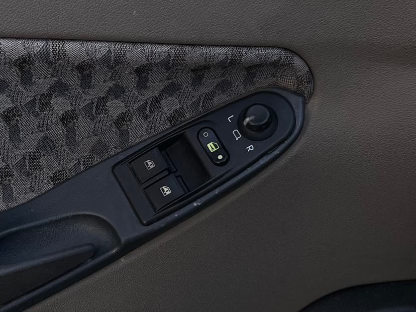 ваз (lada)-kalina-2010-818-12