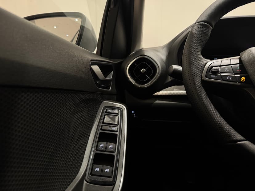 ваз (lada)-iskra-2025-988-25