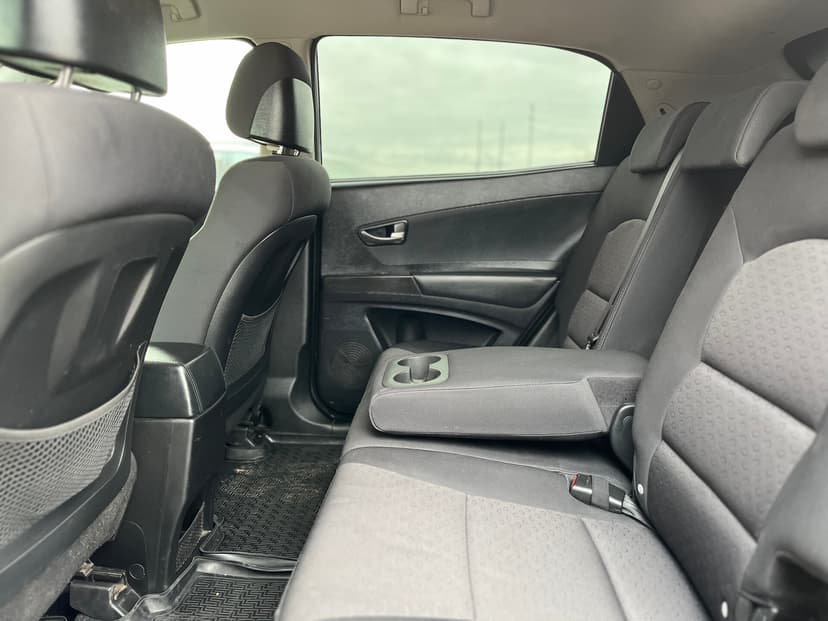 ssangyong-actyon-2012-875-25