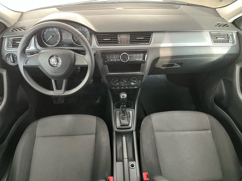 skoda-rapid-2018-147-15