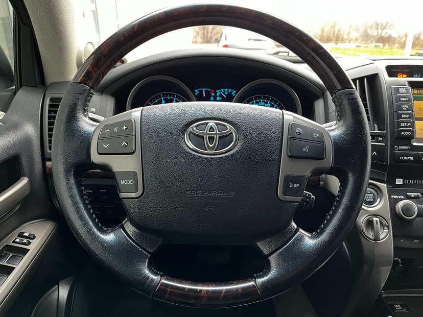 toyota-land cruiser-2011-771-10