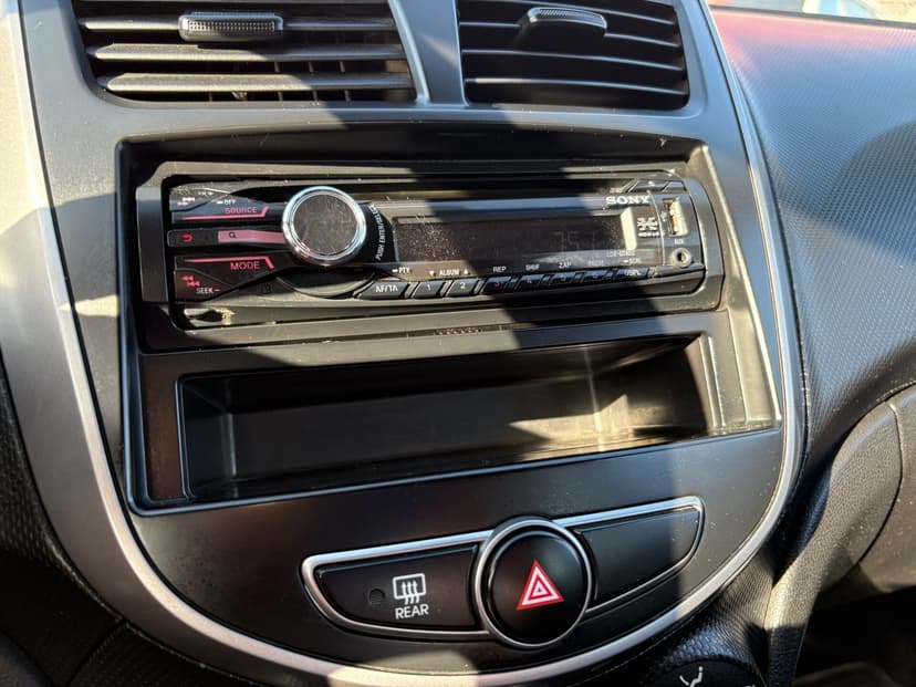 hyundai-solaris-2014-120-15