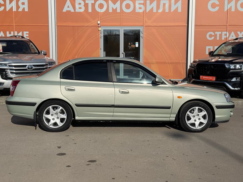 hyundai-elantra-2004-607-2