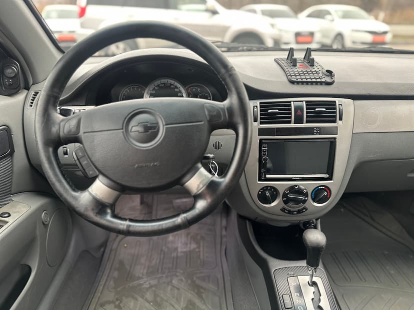 chevrolet-lacetti-2010-680-10