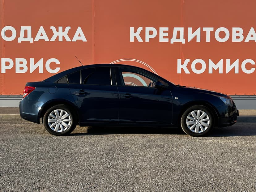 chevrolet-cruze-2010-552-3