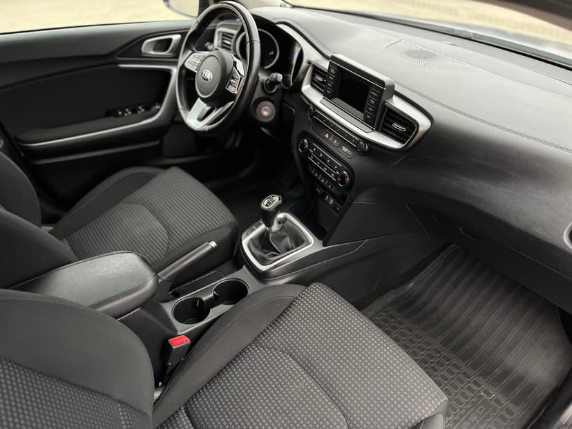 kia-ceed-2019-692-20