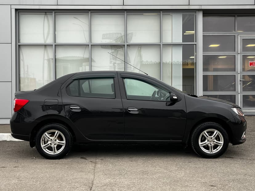 renault-logan-2015-769-3