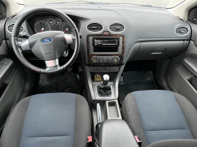 ford-focus-2006-669-12