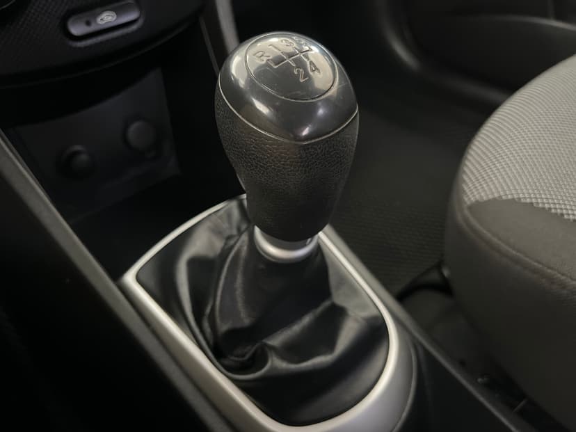 Hyundai Solaris с пробегом, 2011 год, Волгоград, 1.4 бензин, Механика - вид 15