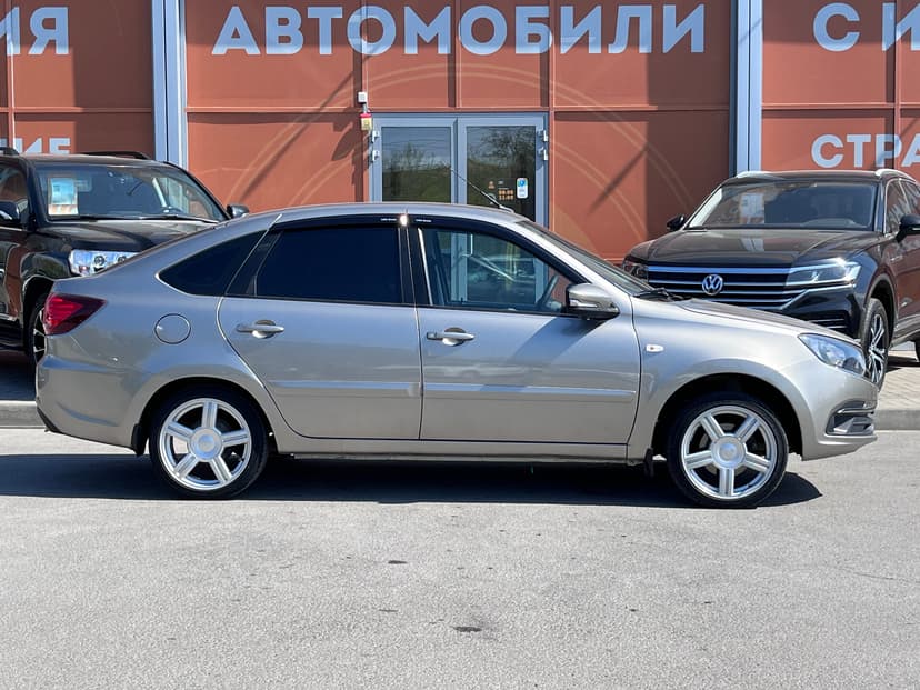 ВАЗ (LADA) Granta с пробегом, 2020 год, Волгоград, 1.6 бензин, Механика - вид 4