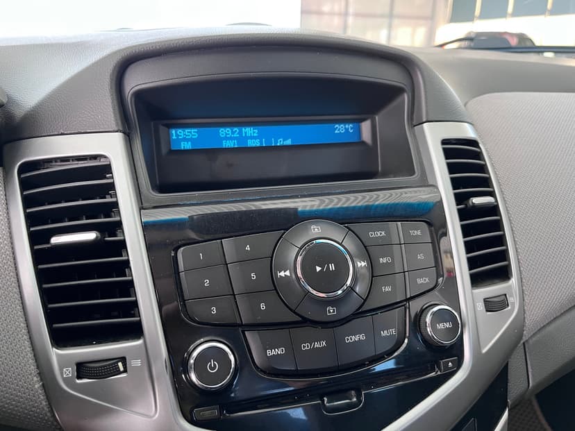 Chevrolet Cruze с пробегом, 2010 год, Волгоград, 1.6 бензин, Механика - вид 13