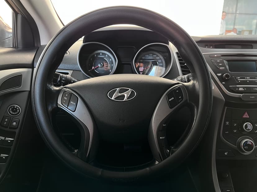 Hyundai Elantra с пробегом, 2015 год, Волгоград, 1.6 бензин, Автомат - вид 10