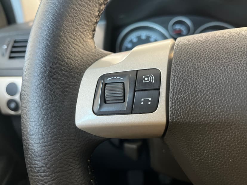 opel-astra-2008-1281-10