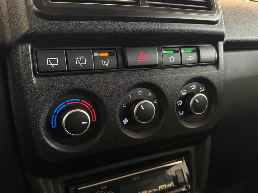 ваз (lada)-niva legend-2023-558-6