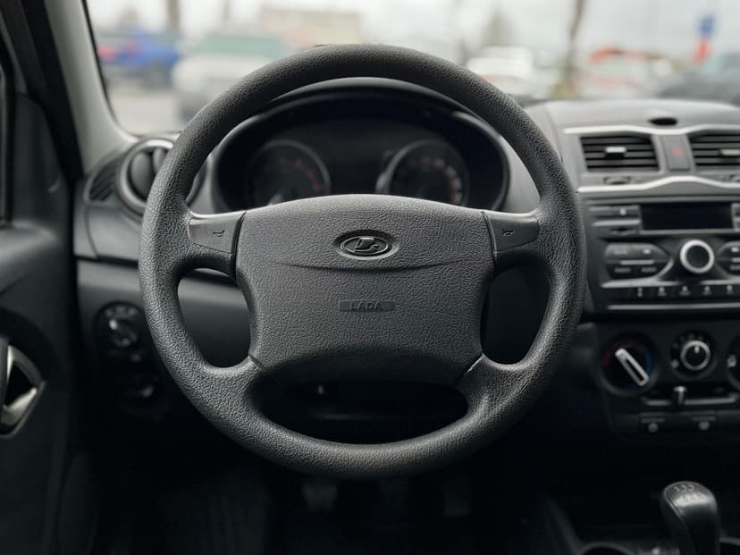 ваз (lada)-granta-2023-827-11