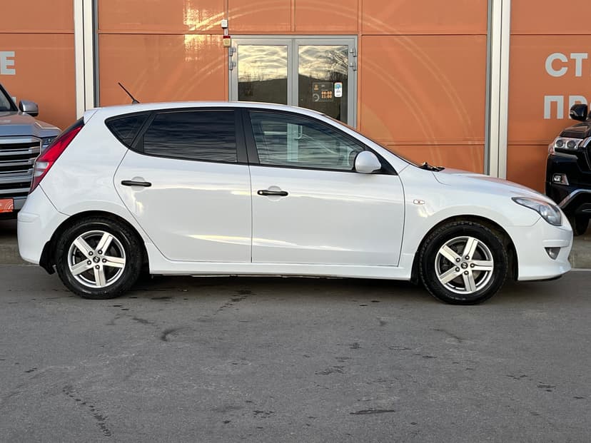 hyundai-i30-2010-859-3