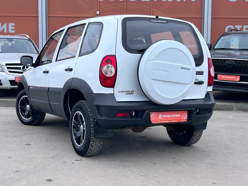 chevrolet-niva-2015-1223-6