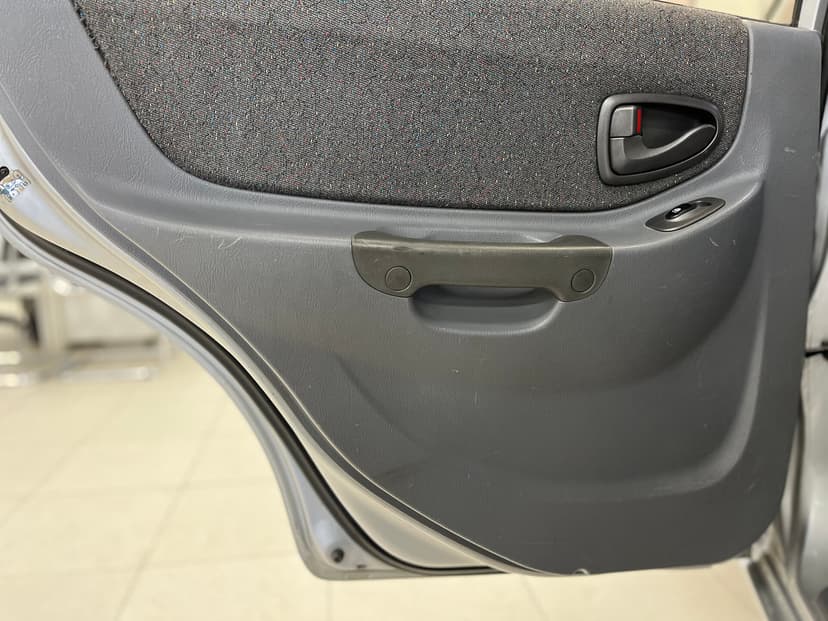 hyundai-accent-2004-1051-23