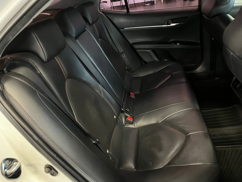 toyota-camry-2018-930-26