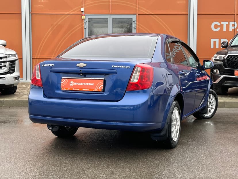 chevrolet-lacetti-2010-680-4