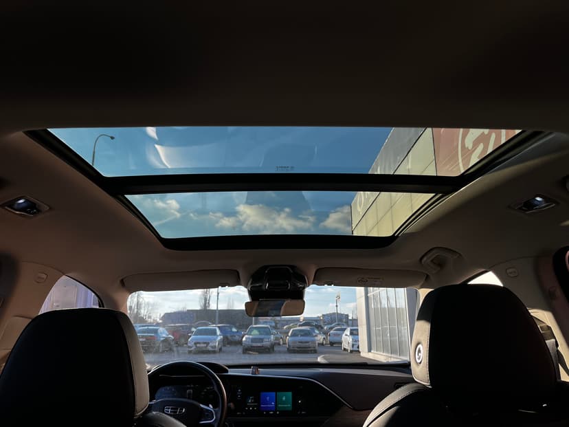 geely-tugella-2022-887-24